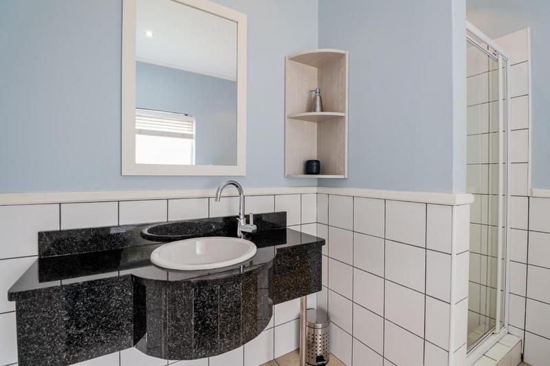 To Let 4 Bedroom Property for Rent in Pinnacle Point Golf Estate Western Cape